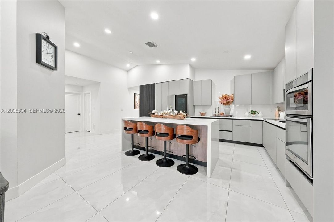 En Venta: $849,500 (4 camas, 3 baños, 2082 Pies cuadrados)