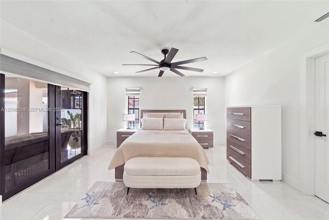 En Venta: $849,500 (4 camas, 3 baños, 2082 Pies cuadrados)