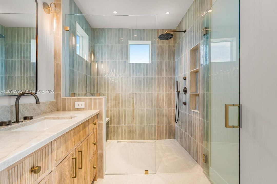 For Sale: $3,995,000 (4 beds, 4 baths, 2952 Square Feet)