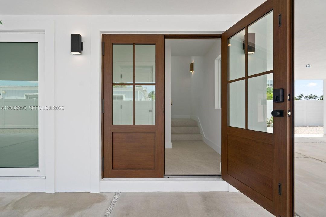 For Sale: $3,995,000 (4 beds, 4 baths, 2952 Square Feet)