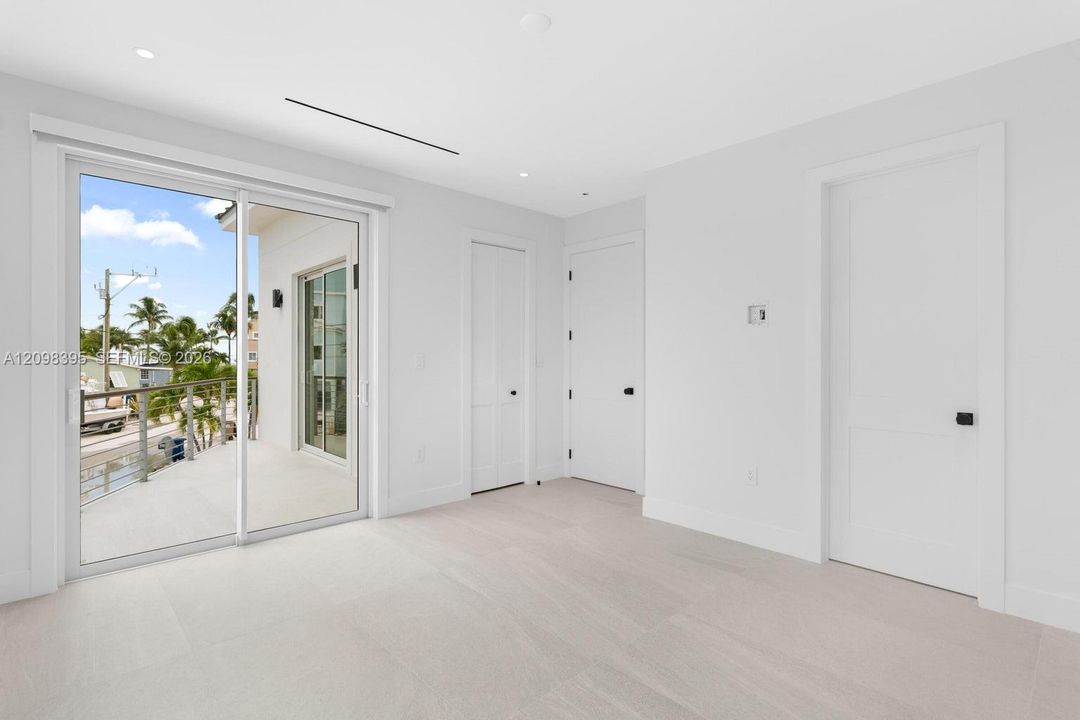 For Sale: $3,995,000 (4 beds, 4 baths, 2952 Square Feet)