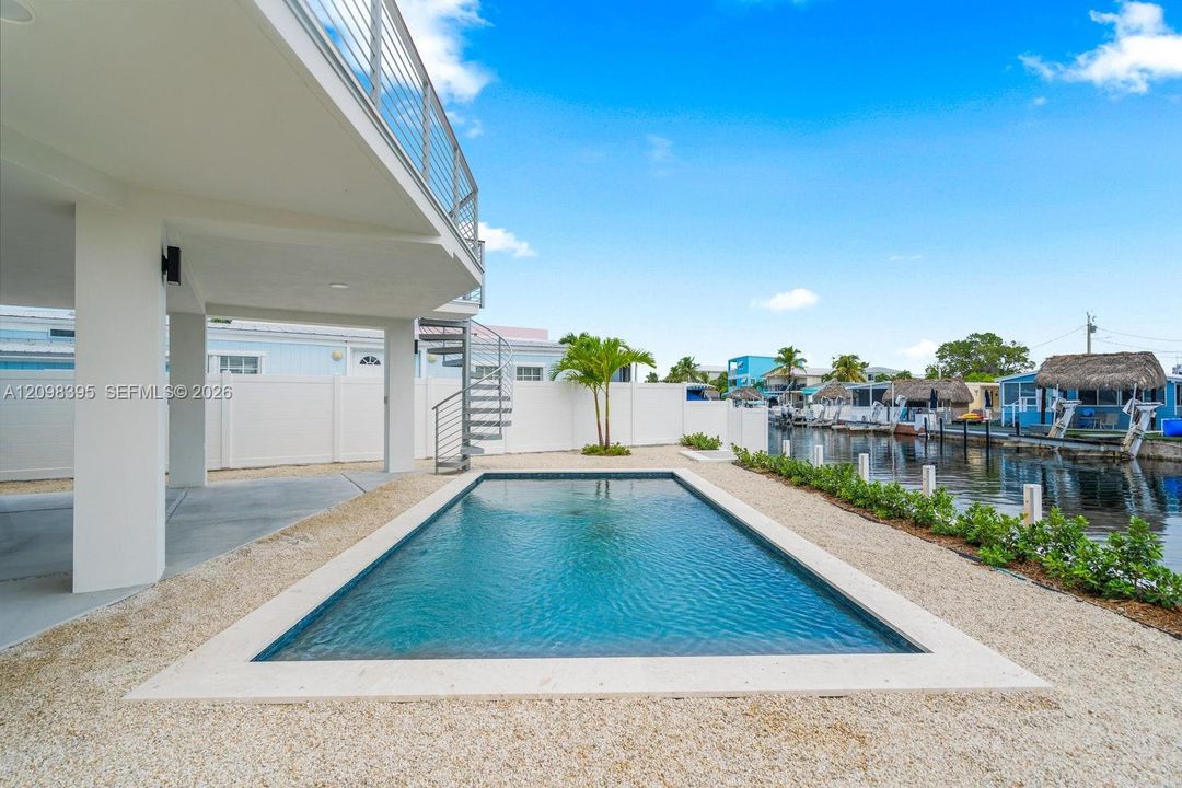 For Sale: $3,995,000 (4 beds, 4 baths, 2952 Square Feet)