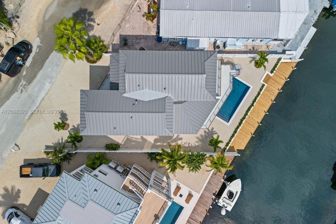 For Sale: $3,995,000 (4 beds, 4 baths, 2952 Square Feet)