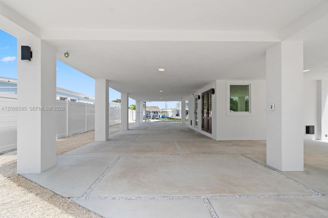 For Sale: $3,995,000 (4 beds, 4 baths, 2952 Square Feet)