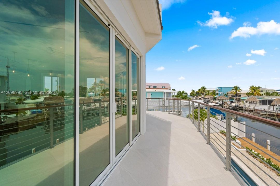 For Sale: $3,995,000 (4 beds, 4 baths, 2952 Square Feet)