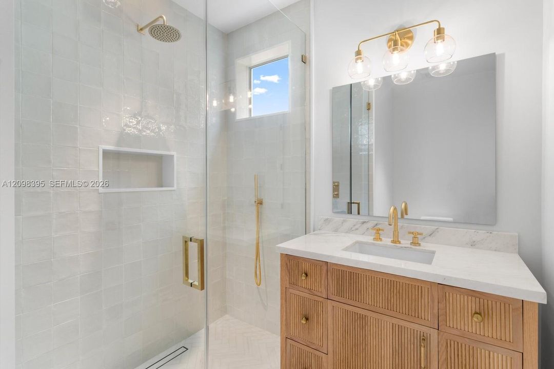 For Sale: $3,995,000 (4 beds, 4 baths, 2952 Square Feet)
