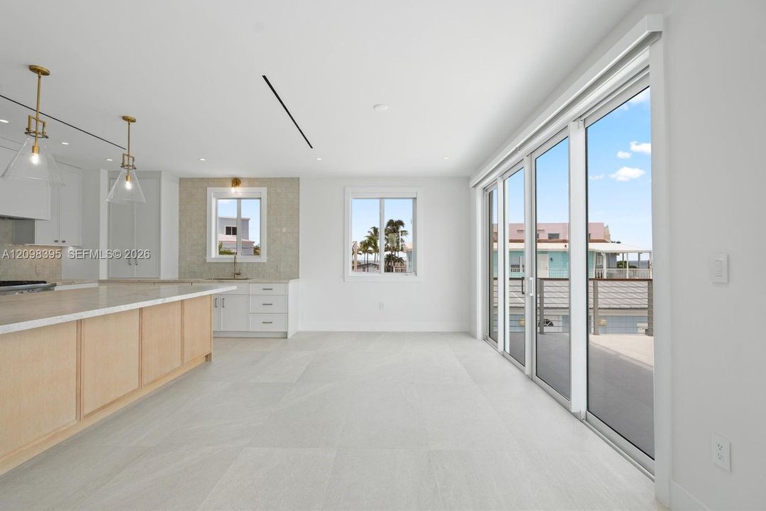 For Sale: $3,995,000 (4 beds, 4 baths, 2952 Square Feet)