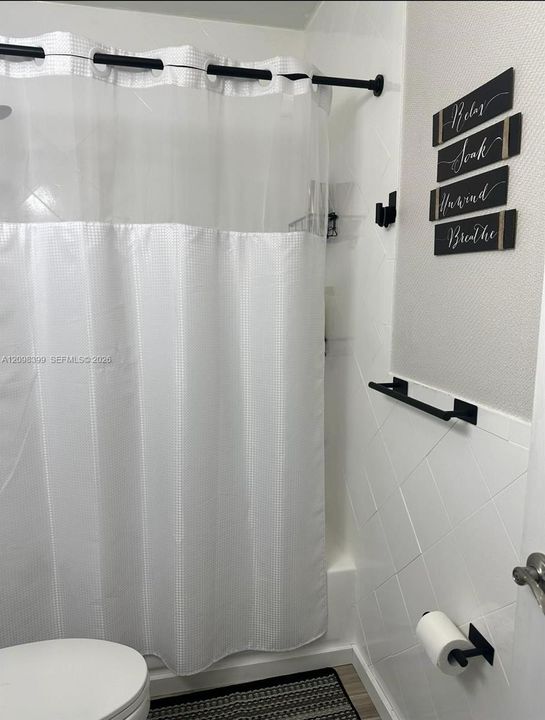 En Venta: $549,900 (3 camas, 2 baños, 1336 Pies cuadrados)