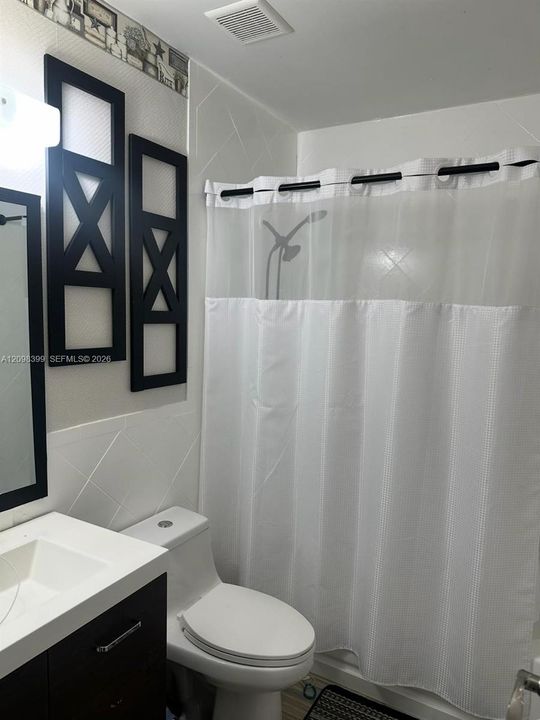 En Venta: $549,900 (3 camas, 2 baños, 1336 Pies cuadrados)