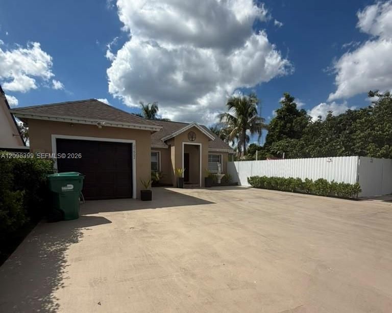 En Venta: $549,900 (3 camas, 2 baños, 1336 Pies cuadrados)