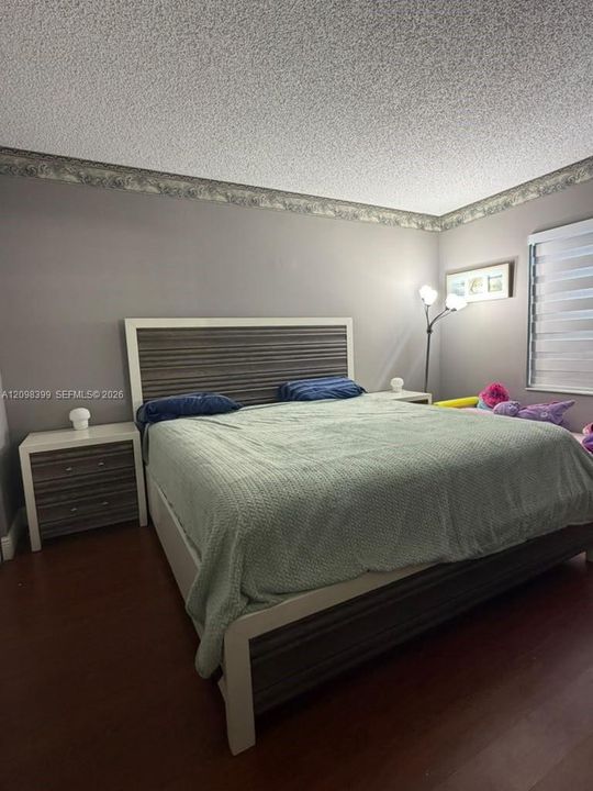 En Venta: $549,900 (3 camas, 2 baños, 1336 Pies cuadrados)