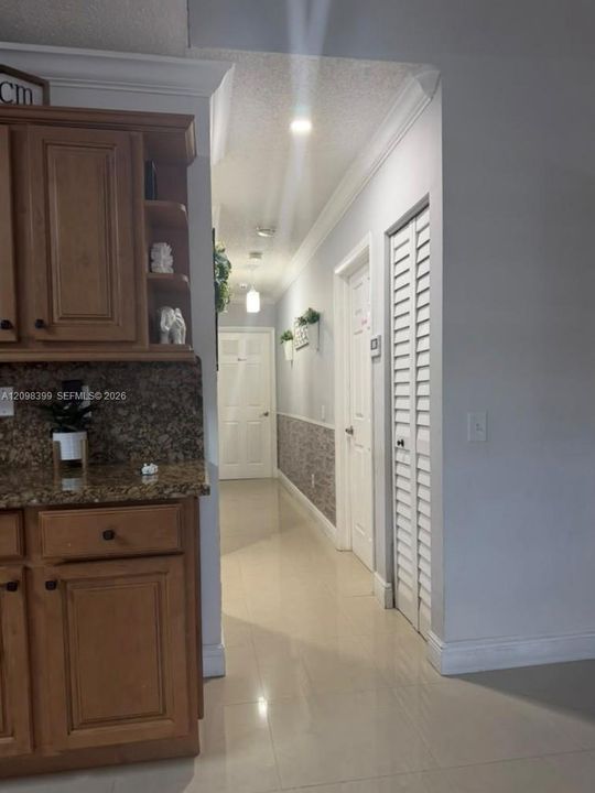 En Venta: $549,900 (3 camas, 2 baños, 1336 Pies cuadrados)
