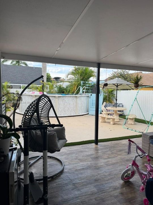 En Venta: $549,900 (3 camas, 2 baños, 1336 Pies cuadrados)