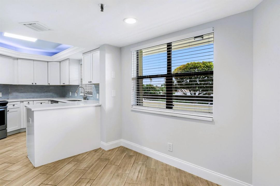Kitchen and Breakfast Area