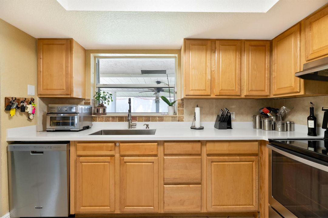 20260920 - 11841 NW 33rd - MR-13