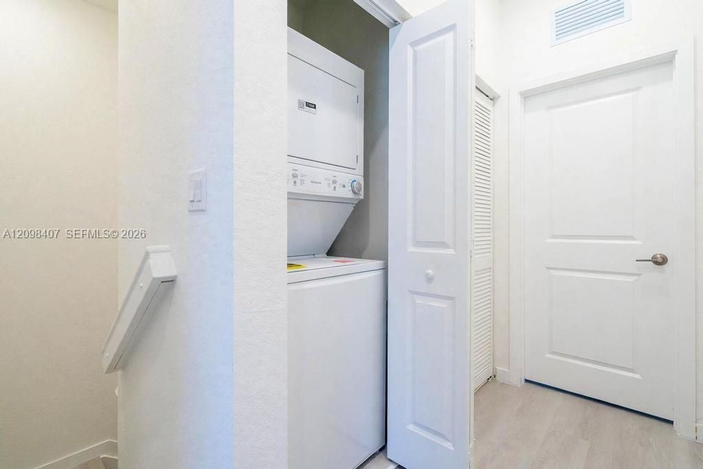 В аренду: $3,100 (3 спален, 3 ванн, 0 Квадратных фут)