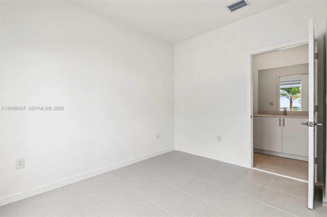 В аренду: $3,100 (3 спален, 3 ванн, 0 Квадратных фут)