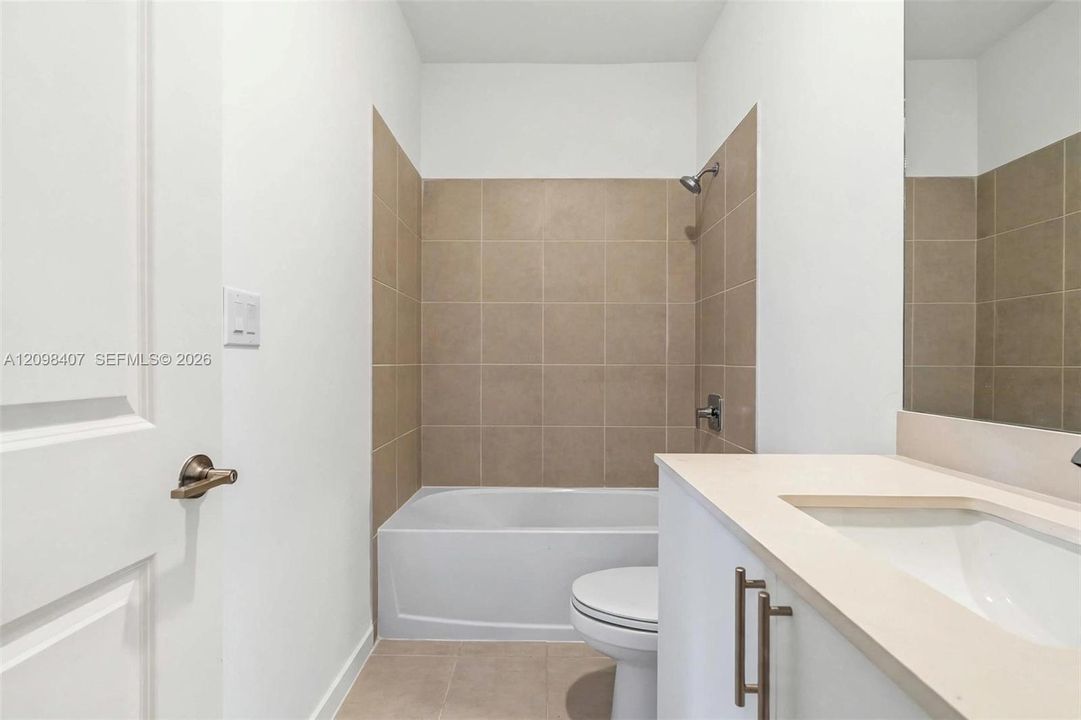 В аренду: $3,100 (3 спален, 3 ванн, 0 Квадратных фут)
