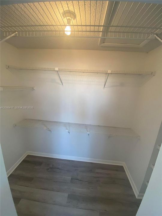 En Venta: $424,000 (2 camas, 2 baños, 1368 Pies cuadrados)