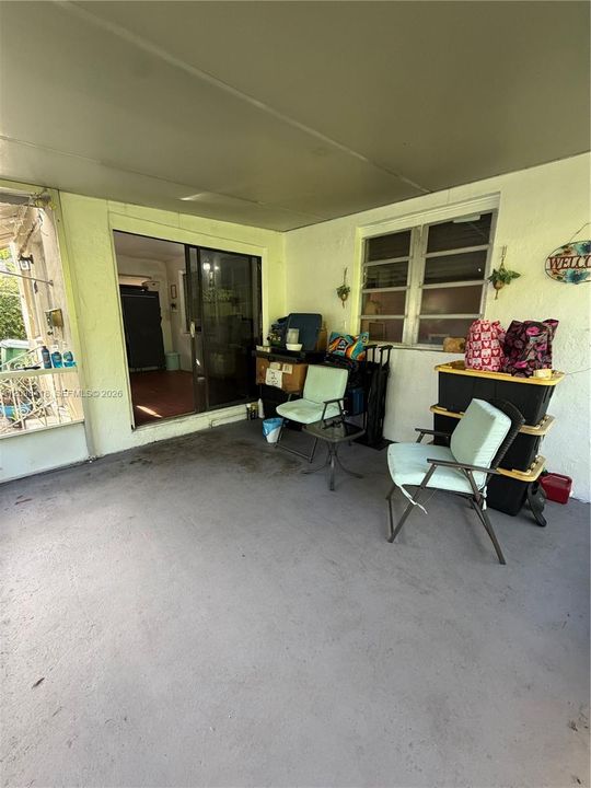 For Sale: $549,000 (4 beds, 2 baths, 1333 Square Feet)