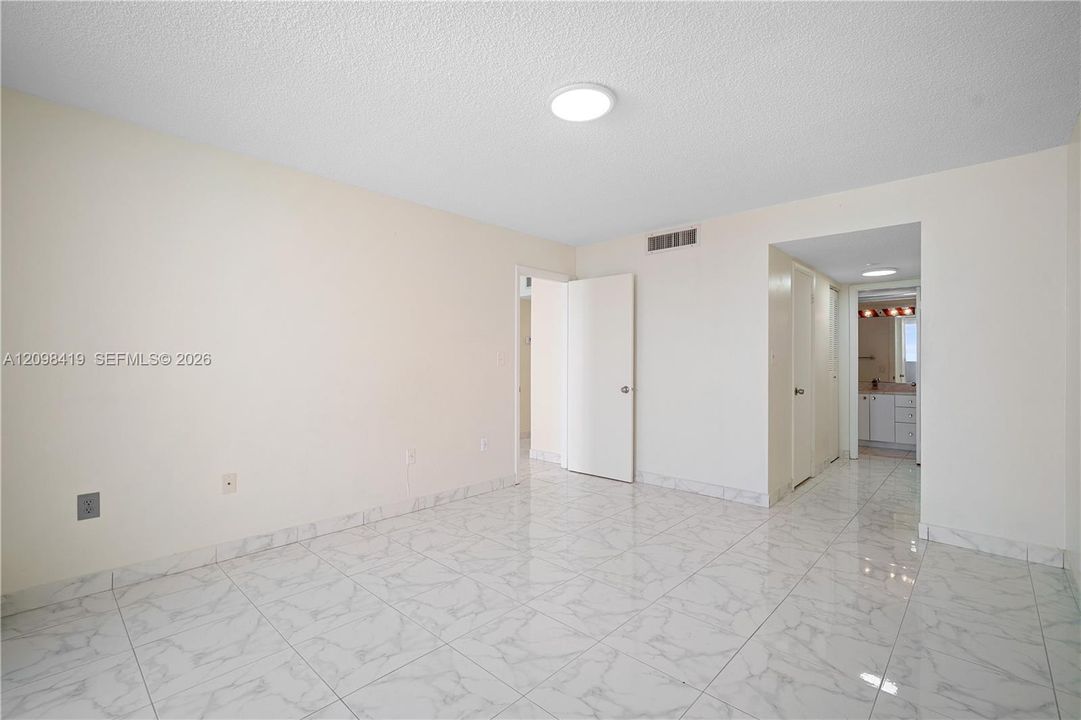 En Renta: $2,199 (1 camas, 2 baños, 870 Pies cuadrados)