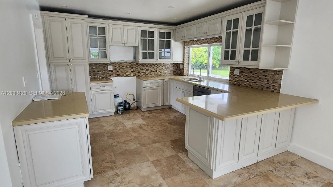 For Sale: $1,090,000 (4 beds, 3 baths, 2205 Square Feet)