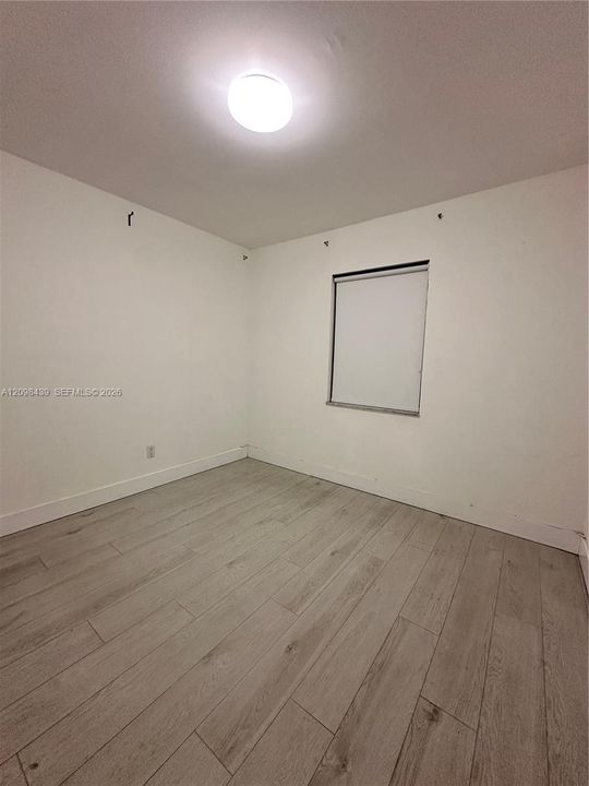 For Rent: $3,400 (3 beds, 1 baths, 980 Square Feet)