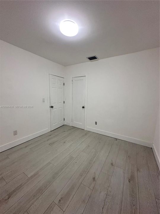 For Rent: $3,400 (3 beds, 1 baths, 980 Square Feet)