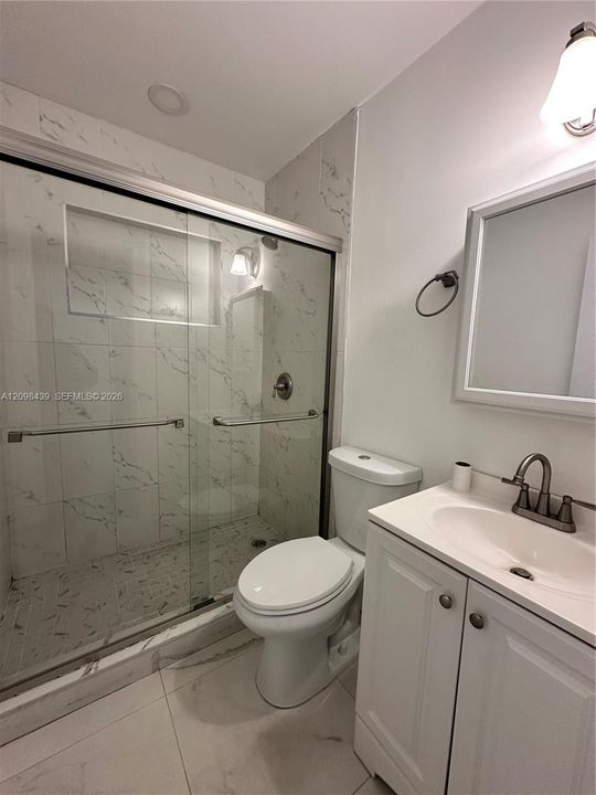For Rent: $3,400 (3 beds, 1 baths, 980 Square Feet)
