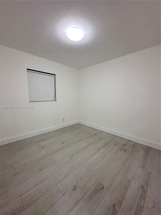 For Rent: $3,400 (3 beds, 1 baths, 980 Square Feet)