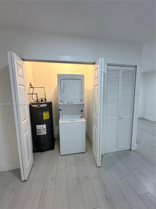 For Rent: $3,400 (3 beds, 1 baths, 980 Square Feet)