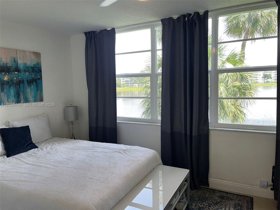 For Rent: $2,300 (2 beds, 2 baths, 1216 Square Feet)