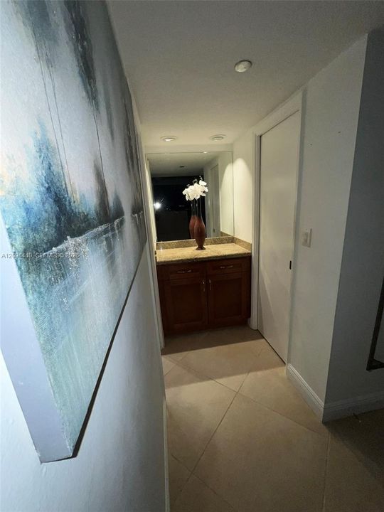 For Rent: $2,300 (2 beds, 2 baths, 1216 Square Feet)