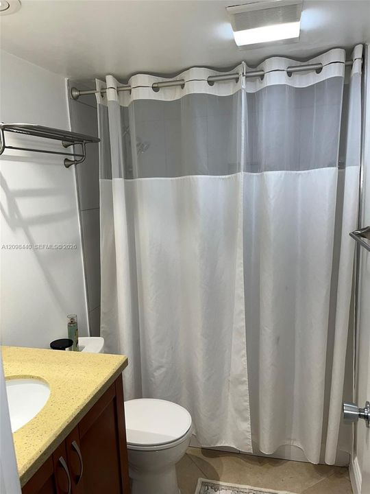For Rent: $2,300 (2 beds, 2 baths, 1216 Square Feet)