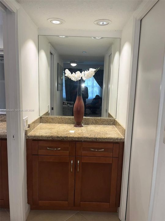 For Rent: $2,300 (2 beds, 2 baths, 1216 Square Feet)