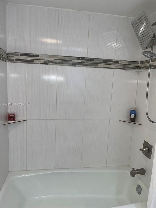 For Rent: $2,300 (2 beds, 2 baths, 1216 Square Feet)