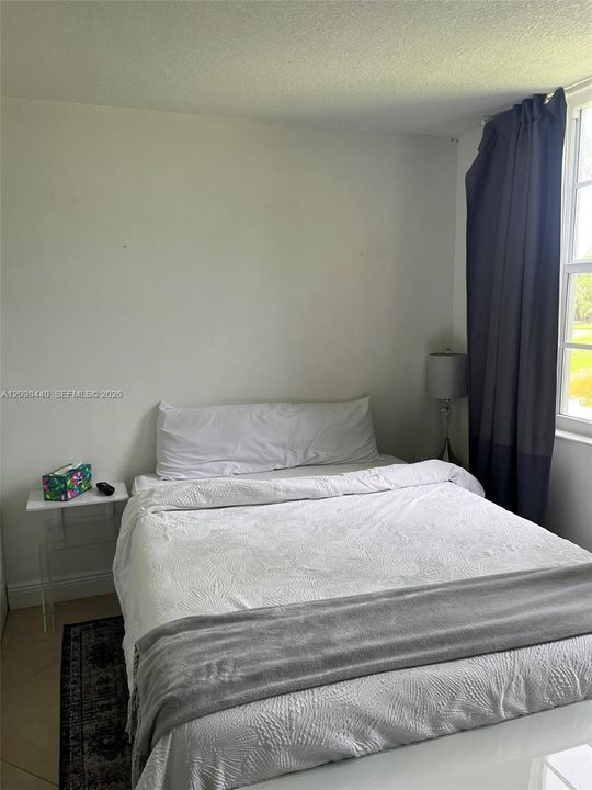 For Rent: $2,300 (2 beds, 2 baths, 1216 Square Feet)