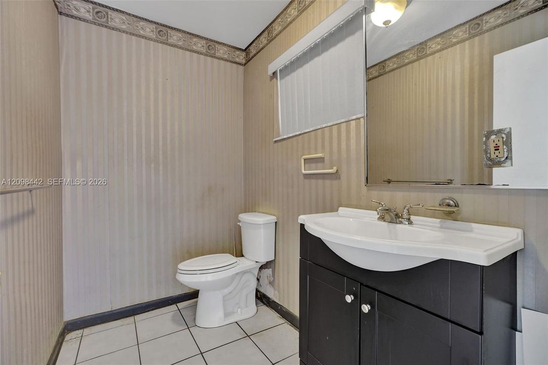 For Sale: $575,000 (4 beds, 2 baths, 2934 Square Feet)