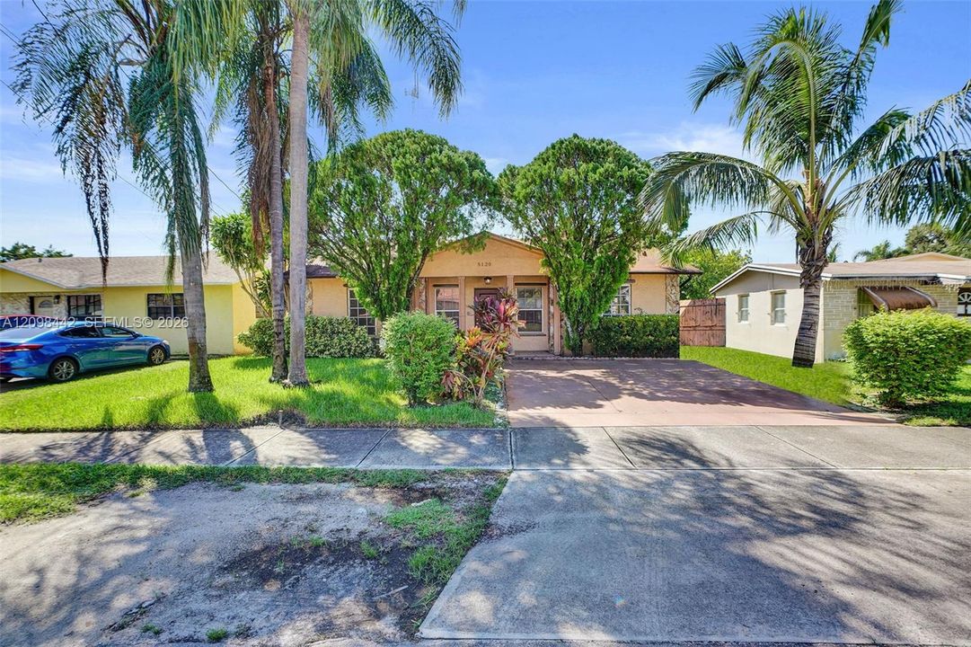 For Sale: $575,000 (4 beds, 2 baths, 2934 Square Feet)