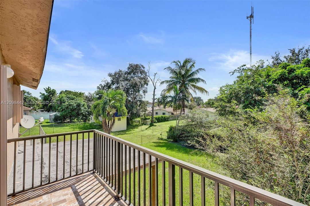 For Sale: $575,000 (4 beds, 2 baths, 2934 Square Feet)
