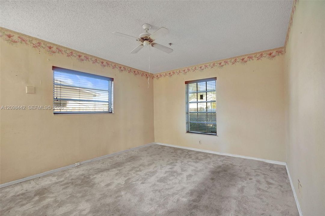 For Sale: $575,000 (4 beds, 2 baths, 2934 Square Feet)