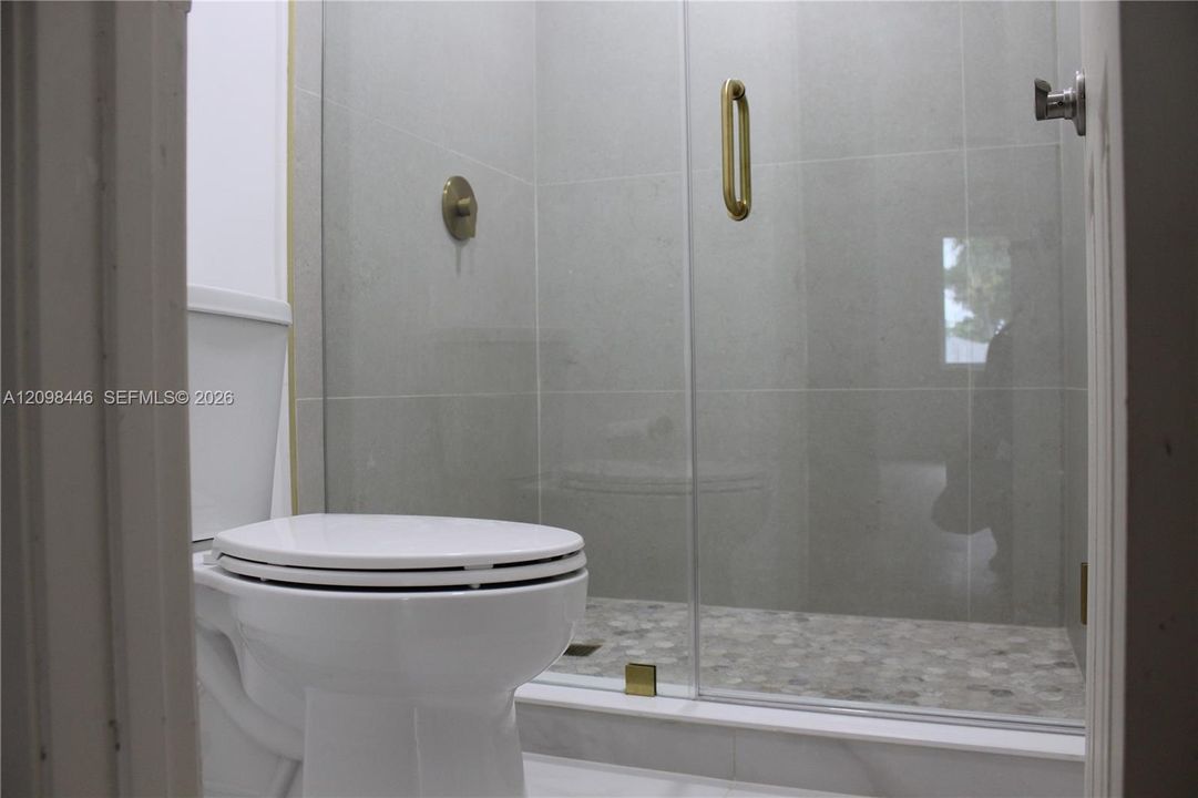 For Rent: $4,200 (3 beds, 2 baths, 1413 Square Feet)