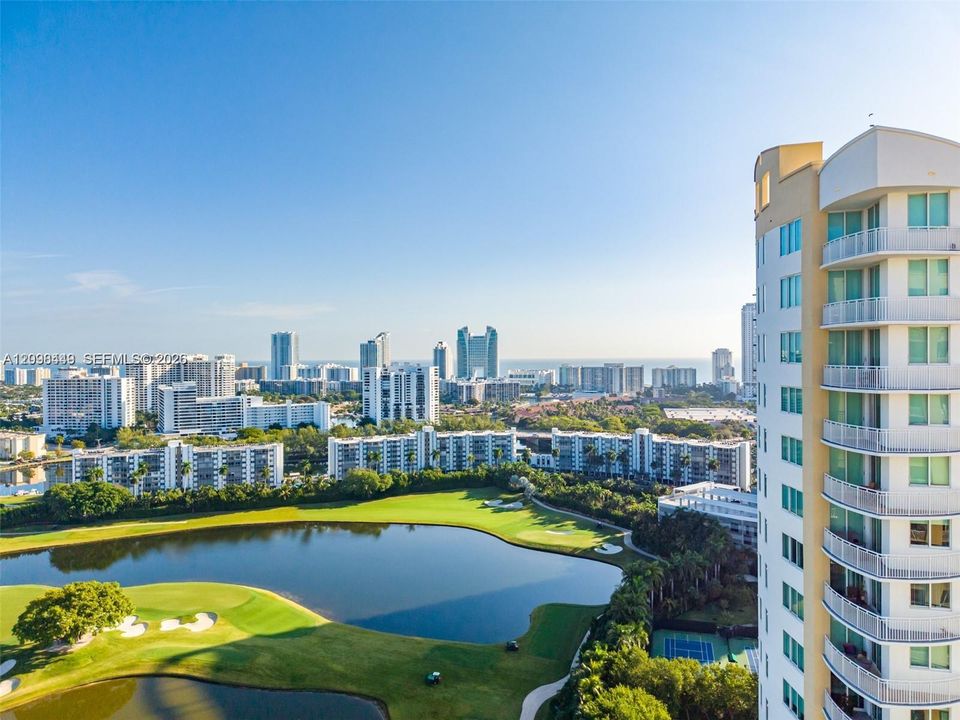 На продажу: $575,000 (3 спален, 2 ванн, 1597 Квадратных фут)