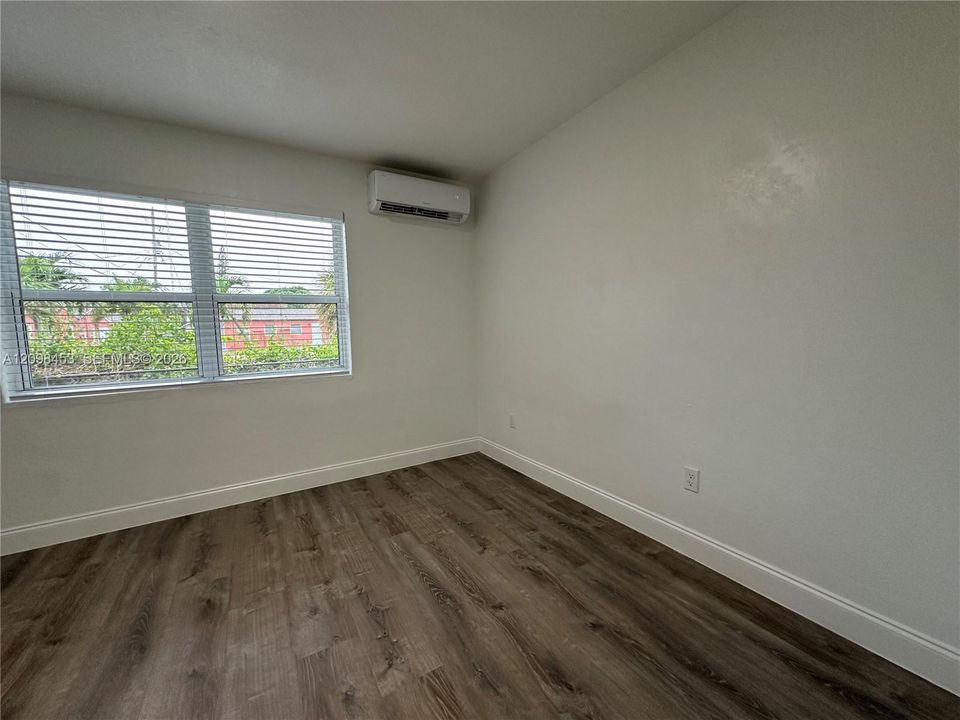 En Renta: $1,395 (0 camas, 1 baños, 0 Pies cuadrados)