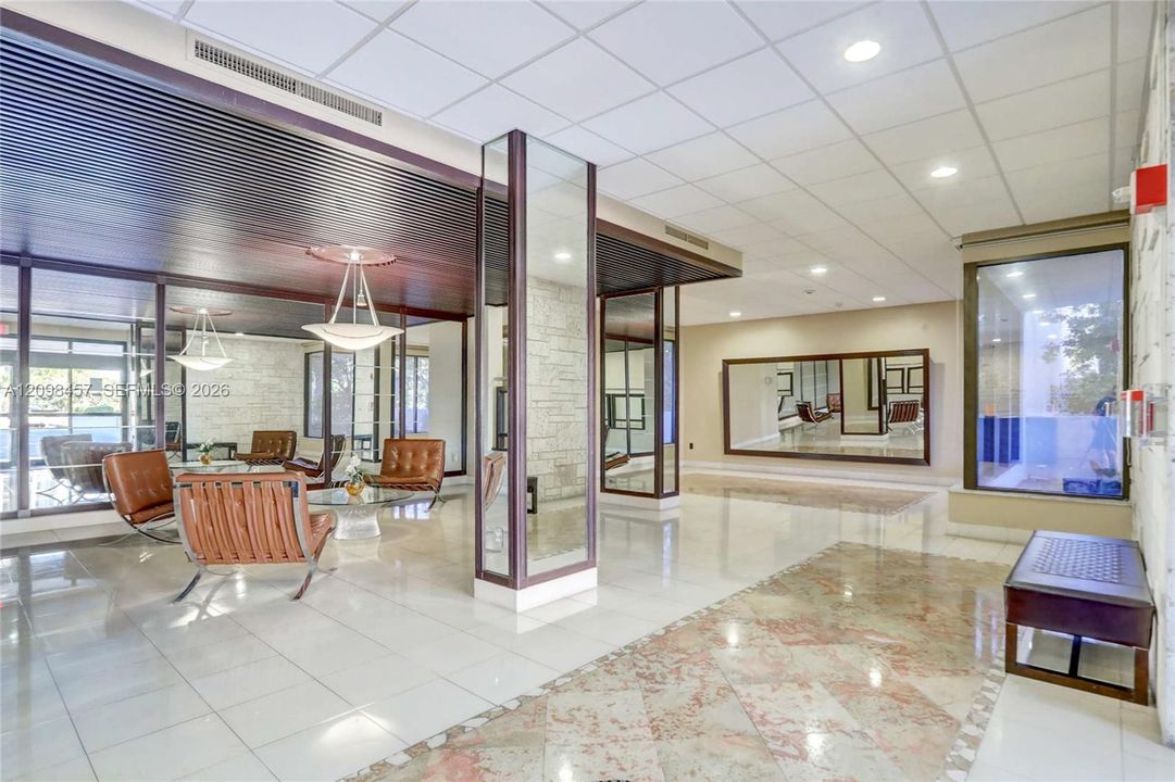 En Renta: $2,250 (1 camas, 1 baños, 913 Pies cuadrados)