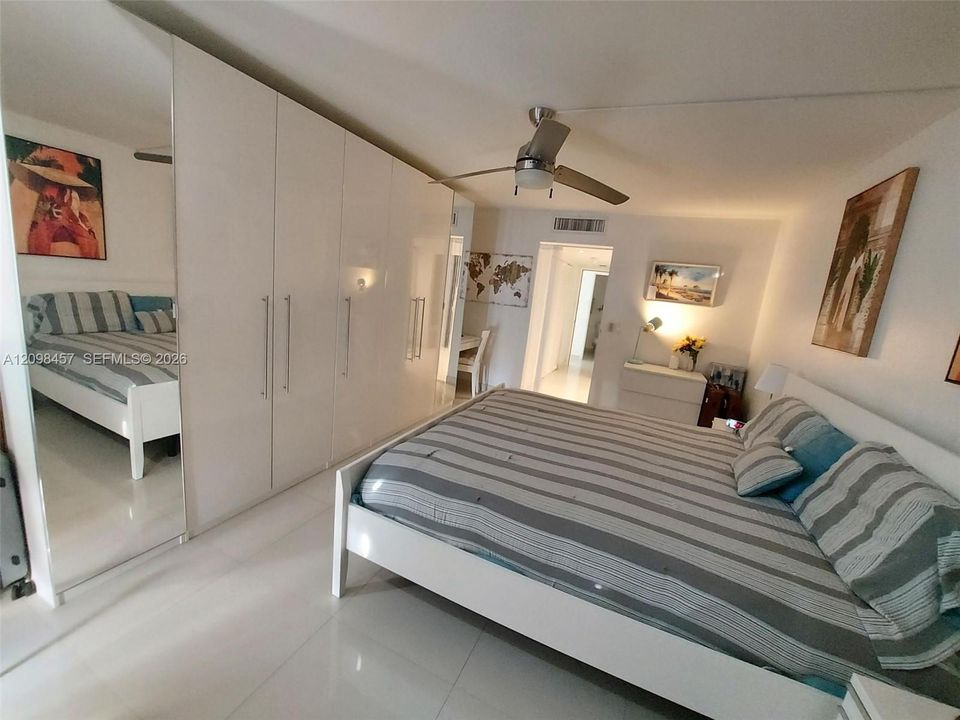 En Renta: $2,250 (1 camas, 1 baños, 913 Pies cuadrados)