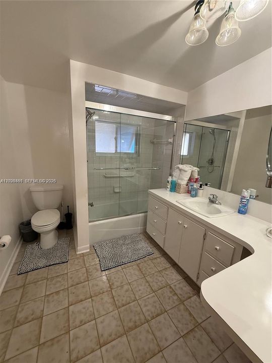 For Sale: $2,000,000 (4 beds, 2 baths, 3504 Square Feet)
