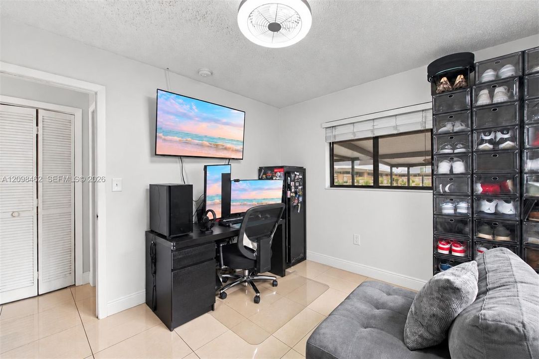 En Venta: $514,999 (3 camas, 2 baños, 1487 Pies cuadrados)