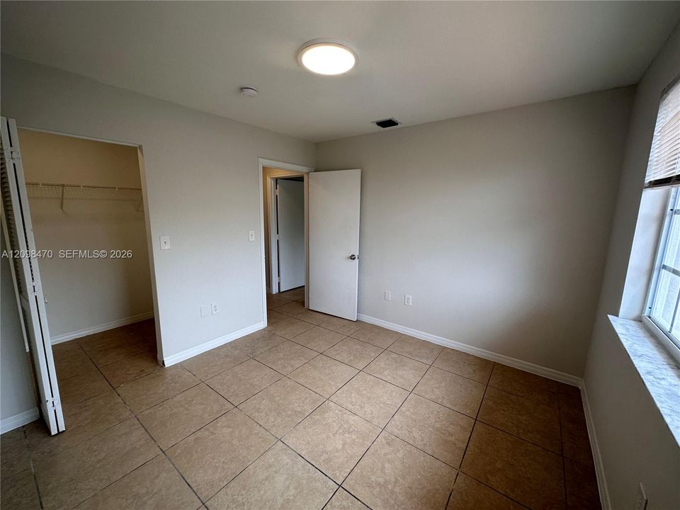 For Rent: $3,500 (3 beds, 2 baths, 1570 Square Feet)