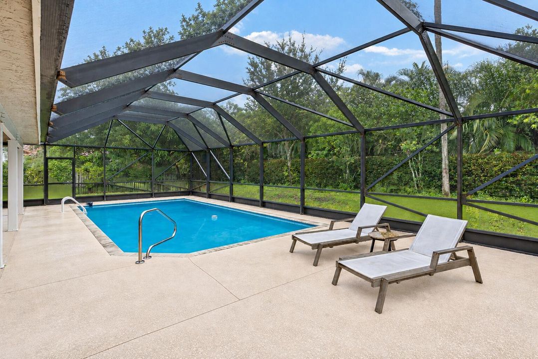 9077 Old Pine Rd 1